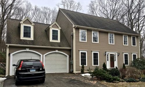 17 Henderson Rd, New Hartford, CT 06057-2605