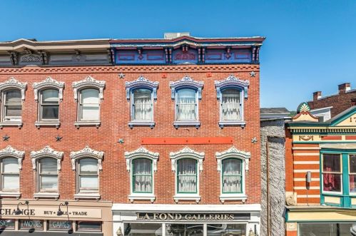 1711 Carson St, Pittsburgh, PA 15219-1037