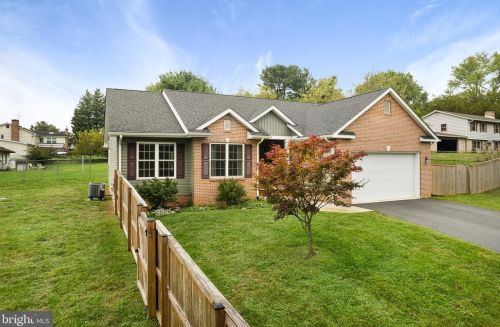 31 Mcdonald Dr, Shepherdstown, WV 25443-4652