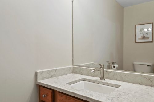 90 Prescott St, Nashua NH 03064-2546 exterior