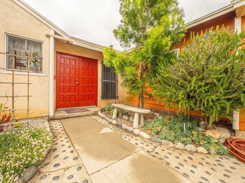 9521 Barkerville Ave, Whittier CA  90605-2915 exterior