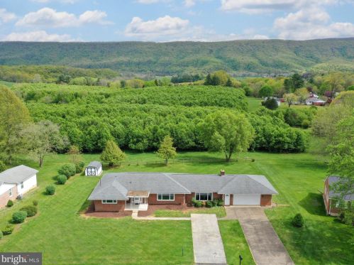 347 Eagle St, Woodstock, VA 22664-1907