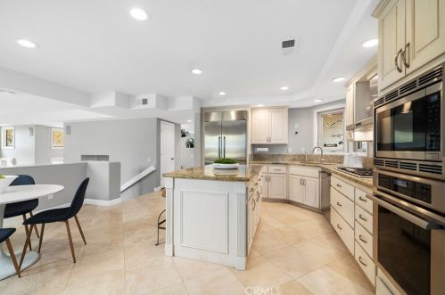 1836 Gamble Ln, Escondido CA  92029-4231 exterior