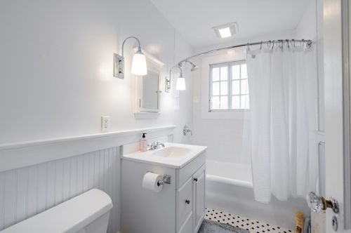 80 Roseland Ter, Springfield MA  01106-1128 exterior