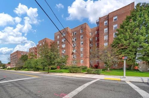 126 Church St, New Rochelle NY  10805-3253 exterior