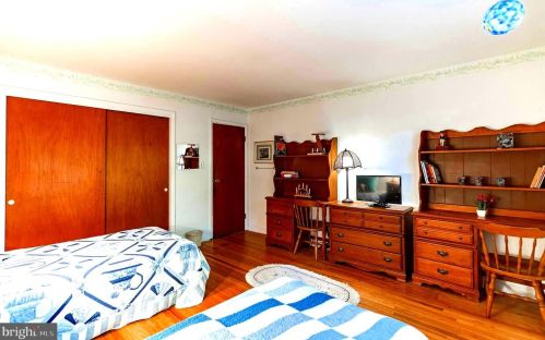 623 Crescent Ave, Lansdale PA 19446-3203 exterior