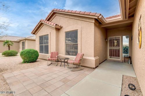 1492 Westchester Dr, Chandler AZ 85249-5091 exterior