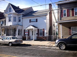 210 Pine St, Hometown, PA 18252-1411