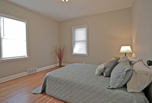 1699 Chatsworth, Saint Paul MN 55113-6561 exterior