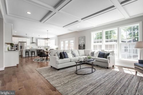 1930 Hillside Dr, Falls Church VA  22043-1414 exterior