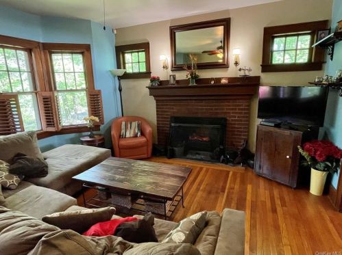 226 Old Mill Rd, West Nyack NY  10994-1414 exterior