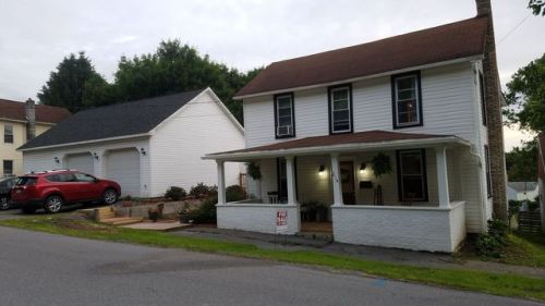 214 Walnut St, Philipsburg, PA 16866-2946