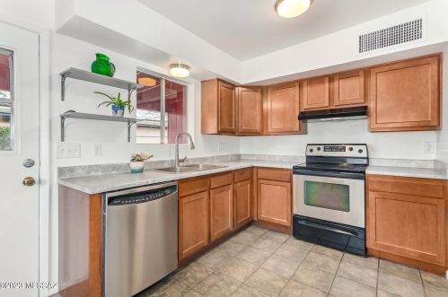 2944 Euclid Ave, Tucson, AZ 85719-2526
