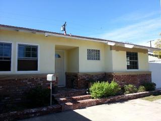 6142 Chickasaw Dr, Westminster CA  92683-2010 exterior