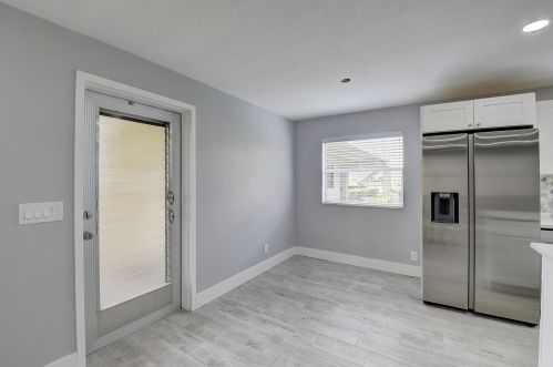 260 Saxony F, Delray Beach FL  33446-1838 exterior