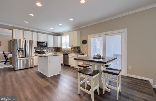 725 Chieftain Dr, Shrewsbury, PA 17361-1768