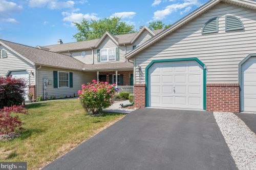 35 Westwood Ct, West Enola, PA 17025-1510