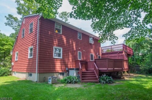 30 Pine Ln, West Milford Lakes, NJ 07480-2351