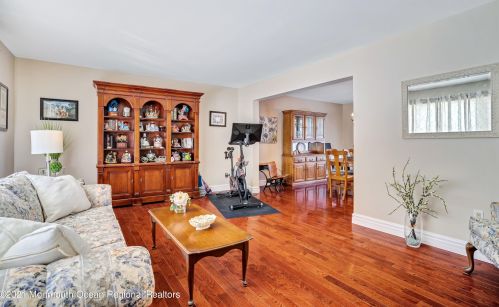 3071 Governors Xing, Belmar NJ 07719-4543 exterior