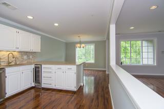 227 Riveredge Dr, Chatham Township, NJ 07928-3107