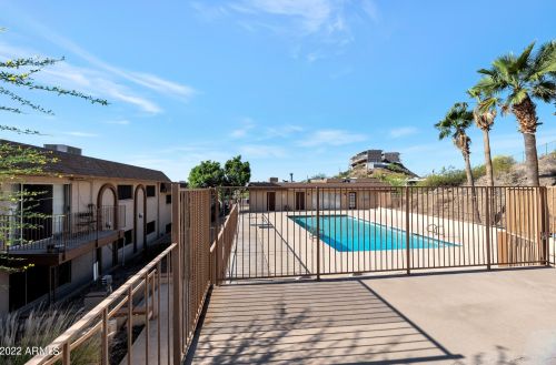 1130 Butler Dr, Phoenix AZ  85020-3763 exterior