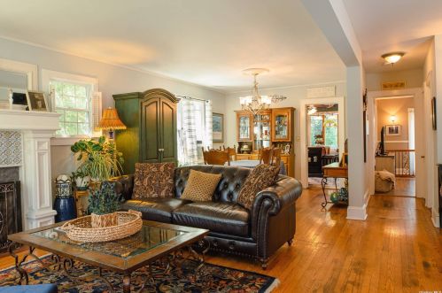 92 Corey Ave, Blue Point, NY 11715-1630