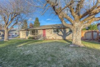 501 Greenwalt Pl, Wenatchee, WA 98801-3155