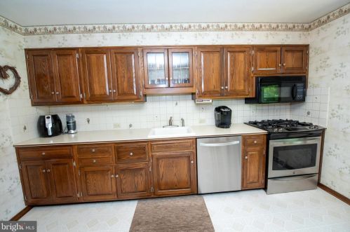 188 Windsor Ave, Southampton PA  18966-3334 exterior