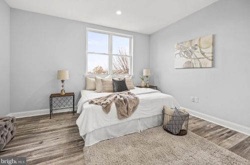 1111 Holbrook Ter, Washington DC 20002-2704 exterior