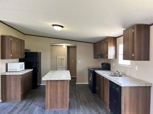 107 Appaloosa Dr, Uhland TX  78640-9104 exterior