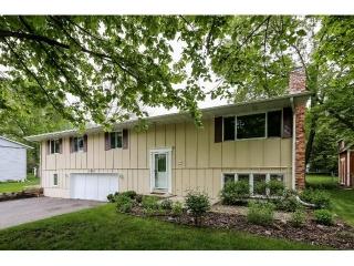2430 Olive Ln, Minneapolis, MN 55447-2120