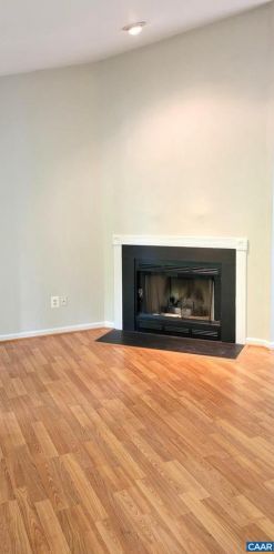 14 Riverwood Ct, Bybee VA  22963-3354 exterior