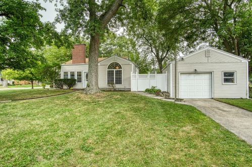 2250 Oakdale St, Hammond, IN 46322-1556