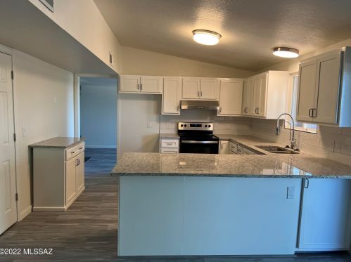 9764 Nicaragua Pl, Tucson, AZ 85730-4416