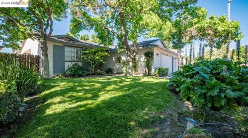 411 Clearwood Dr, Oakley, CA 94561-2417
