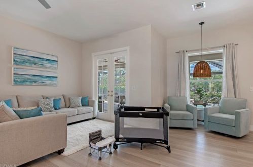 162 Palmetto Dunes Cir, Naples FL  34113-7554 exterior