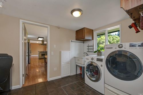 3802 Chanate Rd, Santa Rosa CA  95404-1840 exterior