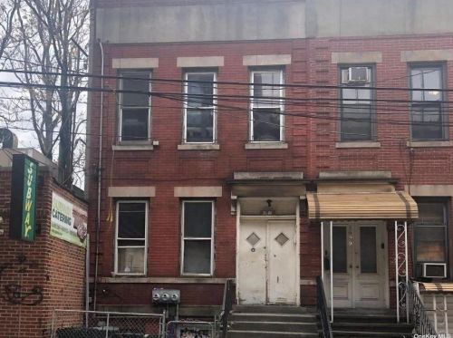 36-07 31st St, Long Island City, NY 11106-2503