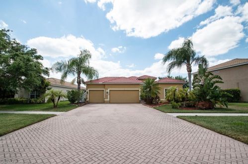 2628 Orange Grove Trl, Naples, FL 34120-7561