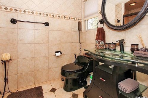 508 Wolf Hill Rd, Huntington Station NY  11746-5725 exterior