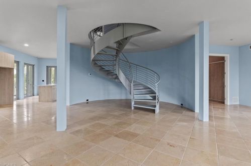 4150 Dingman Dr, Sanibel FL 33957-5107 exterior