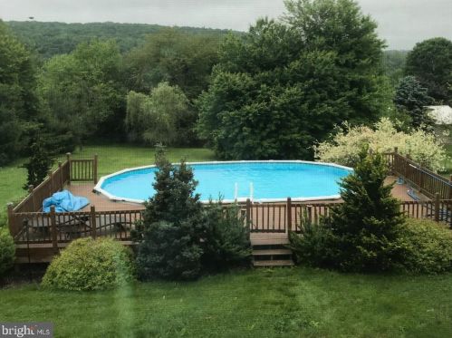 70 Acomo Dr, Siddonsburg PA  17019-9782 exterior