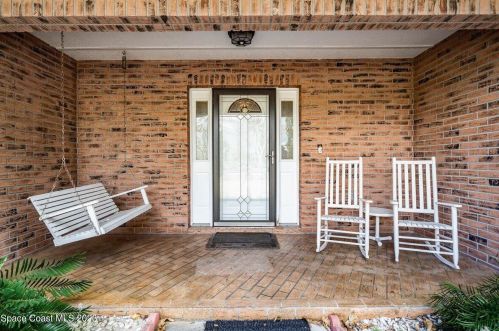 3949 Hunters Ridge Way, Titusville, FL 32796-1855