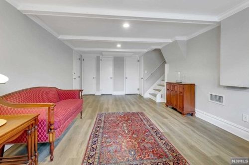 243 Burnside Pl, Ridgewood NJ  07450-1701 exterior