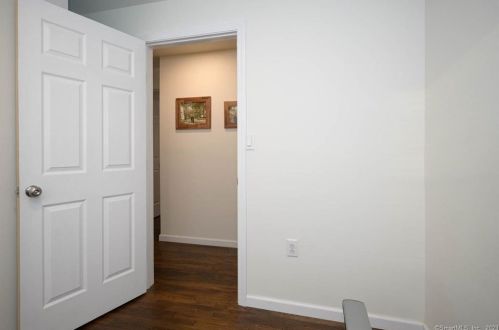 80 Circle Dr, Litchfield CT  06750-1710 exterior