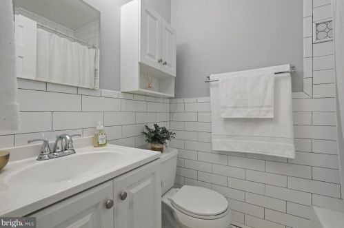 26 Crittenden St, Washington DC 20011-4741 exterior