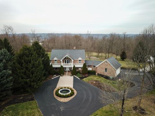 4885 Beechwood Rd, Cincinnati, OH 45244-1241
