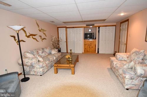 988 Lansdale Ave, Lansdale PA 19446-1621 exterior