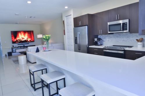 15832 91st Ct, Hialeah FL  33018-1951 exterior