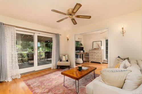 10 Osage Dr, Crotonville NY  10562-3815 exterior